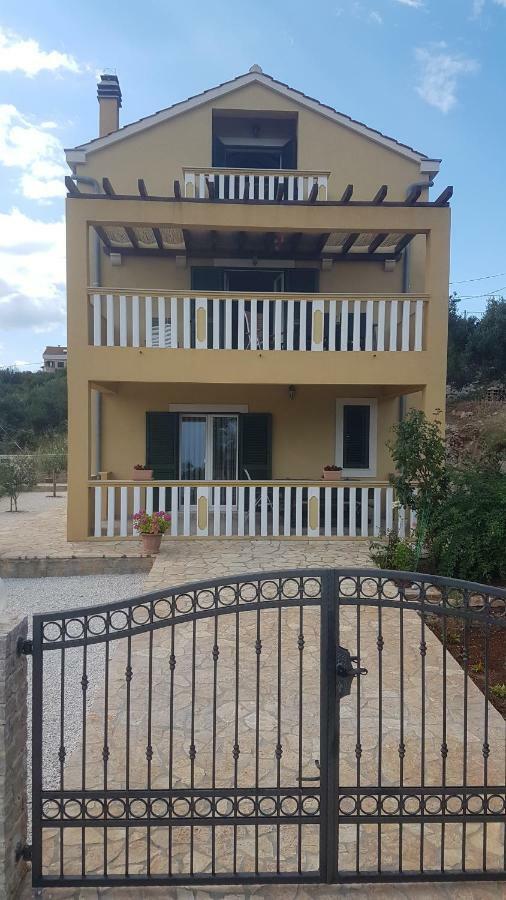 Apartment Azaleja Sali Exterior photo